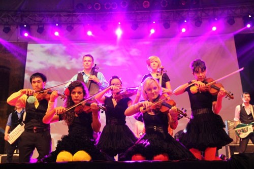 Multi-ethnic culture highlighted at 2014 Hue Festival - ảnh 3